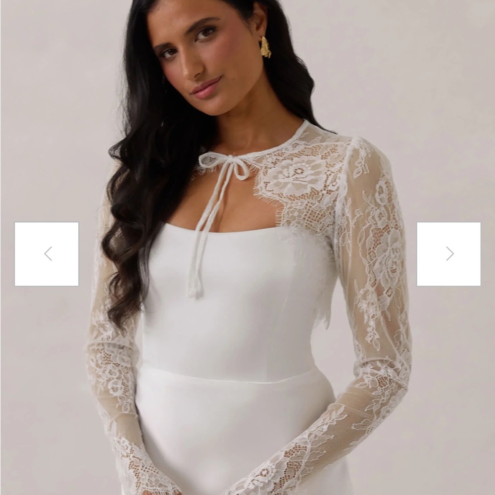 Park & Fifth White Lace Topper